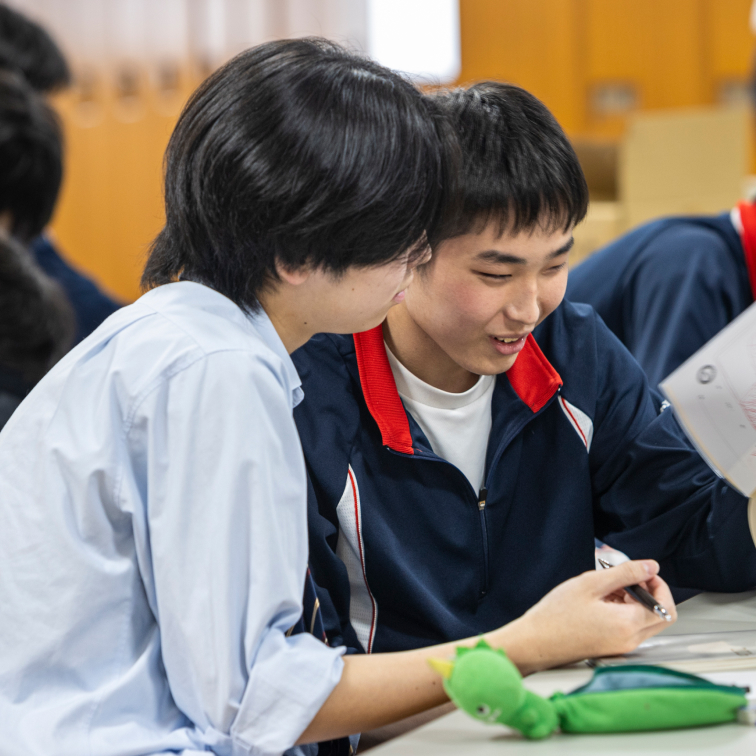 男子学生2人の写真