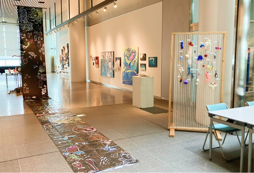美術工芸作品展の様子の写真